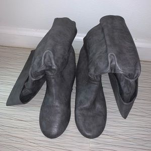 gray boots